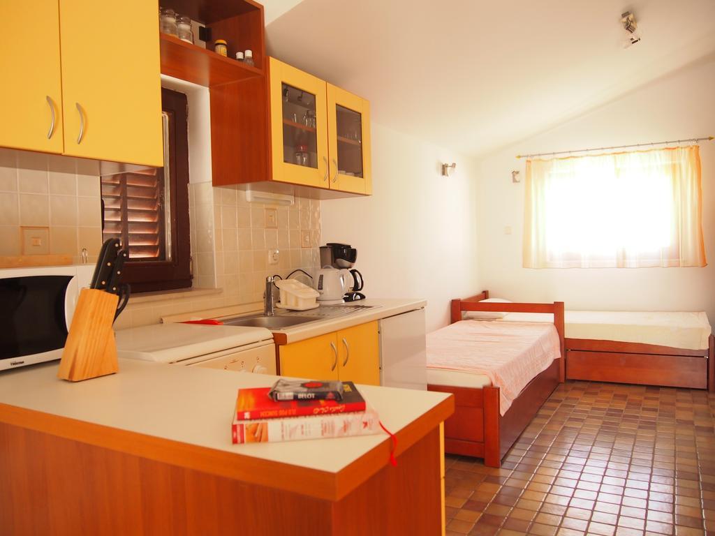 Bunari Apartments Трибунь Экстерьер фото